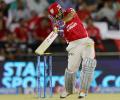 Sehwag can make a comeback to Indian team, says Bangar