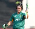 De Villiers leads SA to series win