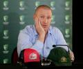 Australia wicketkeeper Haddin calls time on career