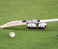 Should restrictions be imposed on size of bats in Test cricket?