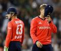 Pakistan crush England in one-off Twenty20 game