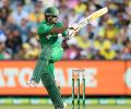 Stand-in captain Hafeez leads Pakistan to victory at MCG