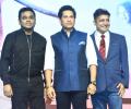 Watch Sukhvinder create magic with Sachin..., Sachin... anthem