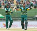 Hendricks shines on debut, South Africa clinch ODI series
