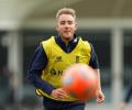 England pacer Broad aiming to return for India Tests