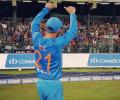 Kohli, Sachin hail Karthik's epic innings