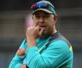 Cricket Buzz: Lehmann quits social media