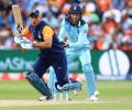 Dhoni's batting towards end leaves fans perplexed