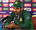 Former players slam PCB for sacking Sarfaraz