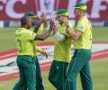 Pretorius and Phehlukwayo steer South Africa to series sweep against Sri Lanka