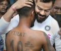 Kohli's heartwarming gesture as he meets a fan