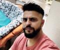 Suresh Raina gets a haircut from wife Priyanka