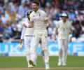 England not sweating over Anderson, Broad injuries