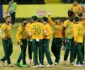 South Africa cruise past Sri Lanka in first T20I