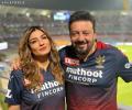 Sanjay Dutt, Raveena Tandon Cheer RCB