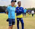 2011 World Cup Heroes Dhoni, Kirsten Unite
