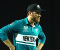 Williamson steps down as NZ captain