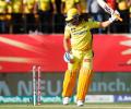 Dhoni Plays Through Pain