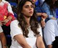 Ritika's Priceless Reaction to Rohit's Knock