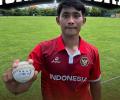 World Record! Indonesia bowler picks 5 wickets in an over