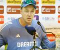 Bowling coach Morkel leaves India camp after father's demise