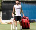 2 hours early! Kohli's dedication for Pakistan clash