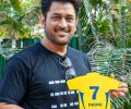 Dhoni's t-shirt sparks retirement speculation