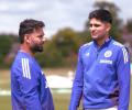 What is Steyn's advice to Captain Gill