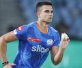 Arjun Tendulkar dismisses Samit Dravid!