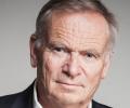 Chat with bestselling author Jeffrey Archer!