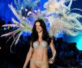 PIX: 10 oomphalicious models to wear the Fantasy Bra