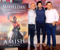 Guess who Amish Tripathi and Varun Dhawan love!