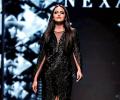 Incredibly HOT! Sona scorches runway in a black slit dress