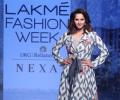 Unbelievable! Sania flaunts fit bod on the runway