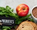 Prebiotics Vs Probiotics: 7 Foods With Prebiotics