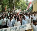 Hundreds gather in Mumbai to protest FDI in retail