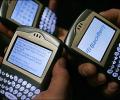 I-T department to buy 1,000 Blackberry phones