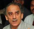 2G spectrum: CBI questions Arun Shourie 