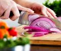 Govt hikes onion's export price to $900 per tonne