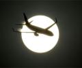 India considers temporary cap on airfares