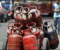 Govt targets 1 cr consumers to give up LPG subsidy