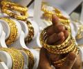 Stock exchanges sell 500-kg gold bonds