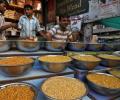 Tur dal prices hit Rs 200/kg, adds to consumers' pain
