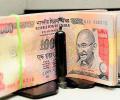 Rupee extends gains for 4th day vs dollar, ends up by 2 paisa