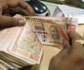 NRIs need to show old notes to Customs at airports