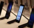 Smartphone makers line up 70 new models