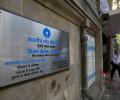 SBI lowers base rate, to benefit nearly 80 lakh customers