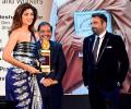 PIX: Shilpa, Juhi, Manisha, Raveena win awards