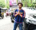 Where is Shah Rukh's Little Girl Suhana Going?