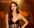 Does Ananya Have The Flattest Tummy In B-Town?